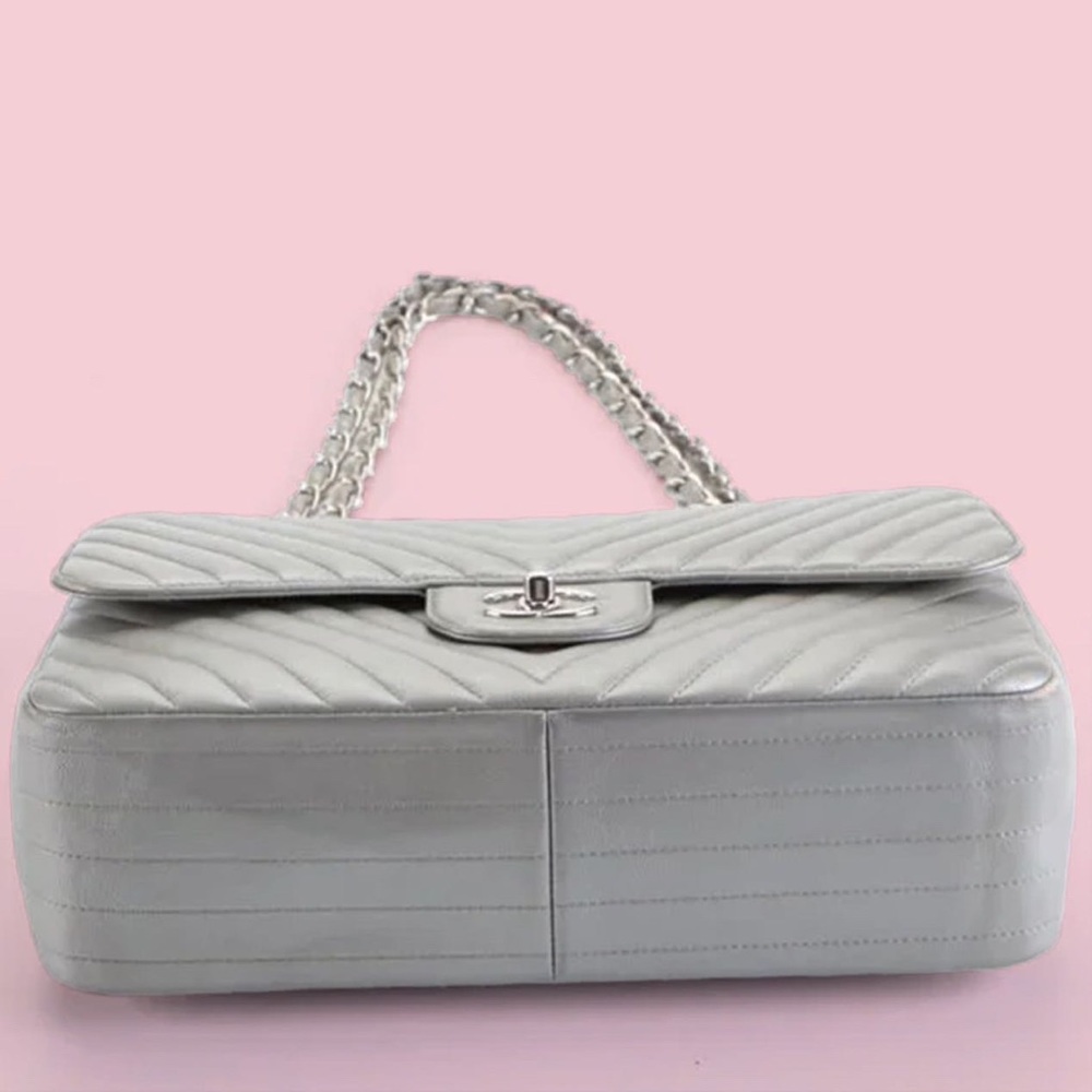 SOLD - Chanel Caviar Classic Jumbo Chevron Double Flap Bag - Picture 5 of 9